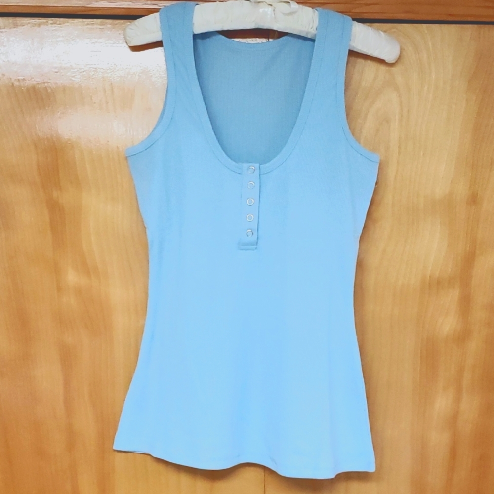 NEW!! LAST ONE sky blue ribbed tank top scoop neck w snaps